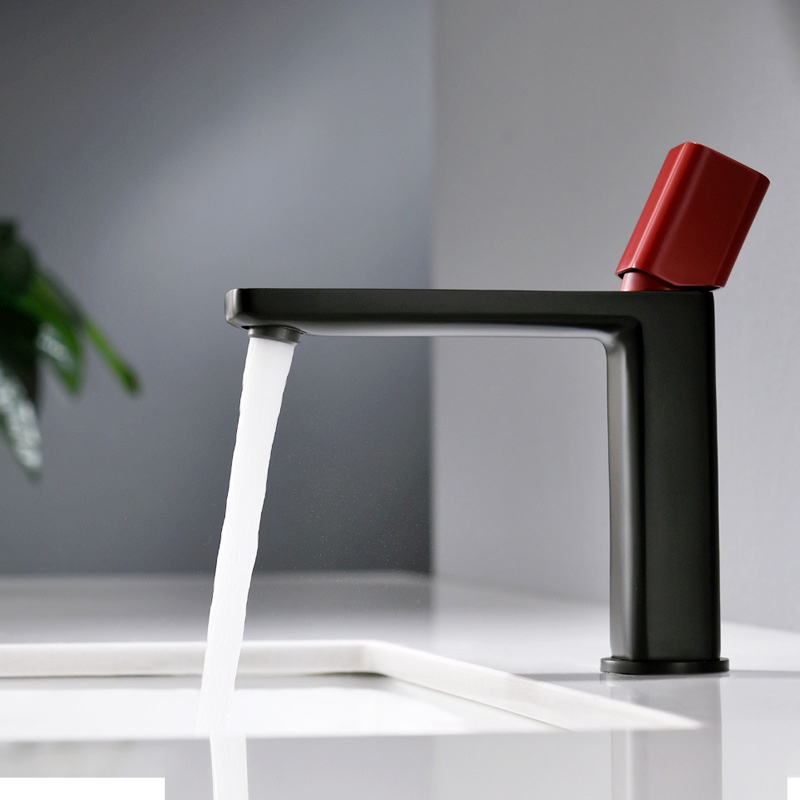 Designer Single Hole Brass Sink Faucet Customize Washbasin Mixer