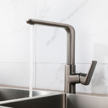 Deck Mounted Single Handle Brass Kitchen Faucet Hot and Cold Mixer