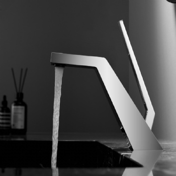 New Design Deck Mount Bathroom Basin Faucet Brass Single Handle Wash Basin Tap