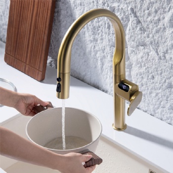 Luxury Digital Temperature Display Brass Pull Down Sprayer Kitchen Faucet