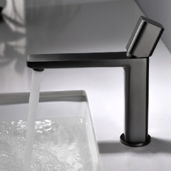 Designer Single Hole Brass Sink Faucet Customize Washbasin Mixer